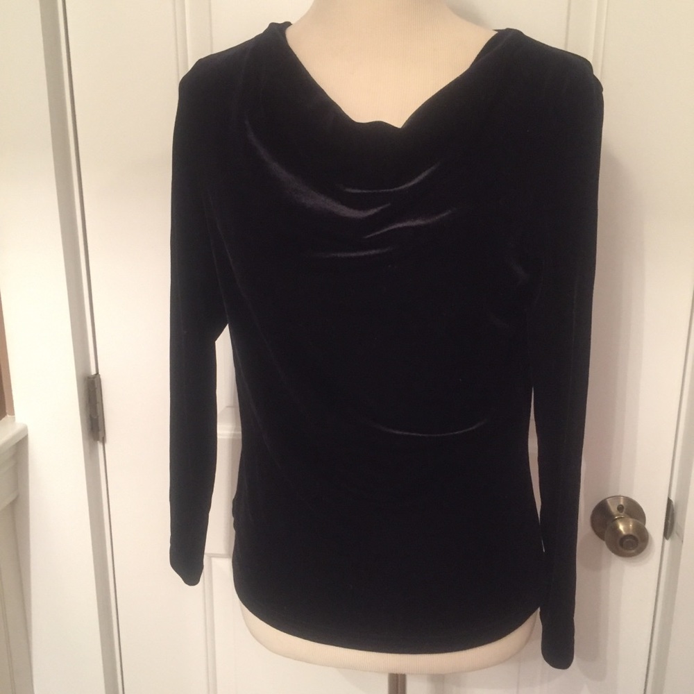 JONDEN TOP DRAPE NECK BLACK VELVET LONG SLEEVE Size M